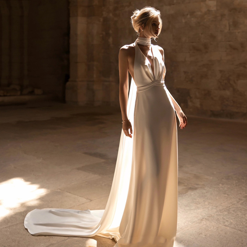 Photography Natural Lighting Basics - Hanging Neck Light Wedding Dress French