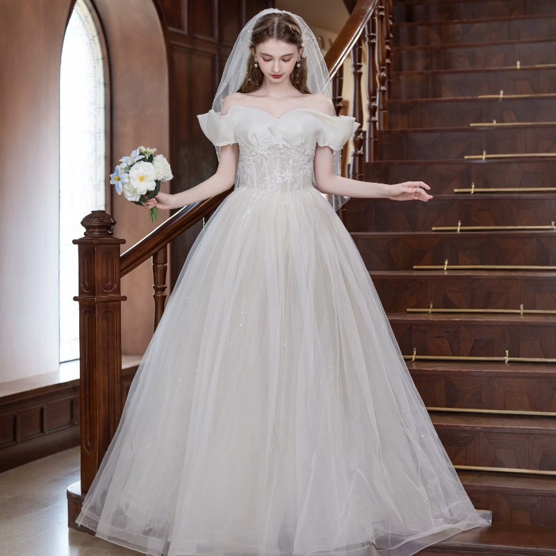 Photography Natural Lighting Basics - One Shoulder Light Wedding Dress, New