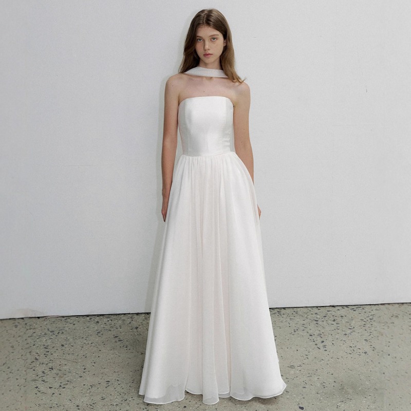 Minimally Designed Strapless W - Photography Natural Lighting Basics recension och pris