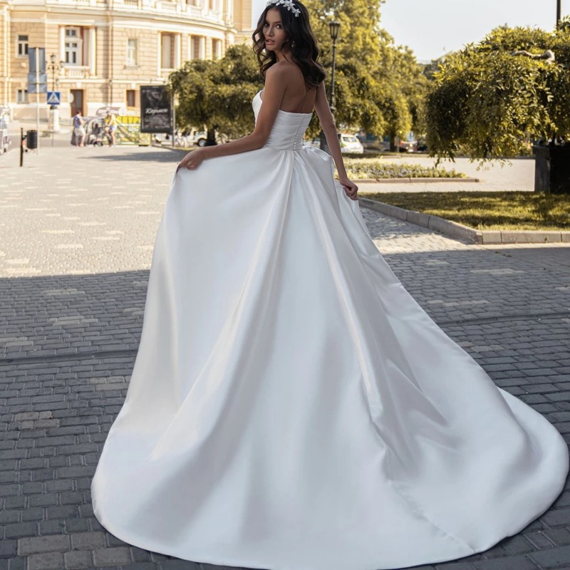 Satin Light Wedding Dress 2026 - Photography Natural Lighting Basics recension och pris