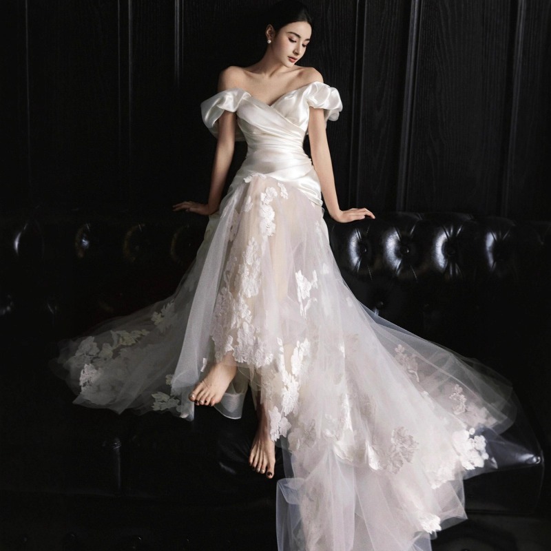 French Light Wedding Dress, Br - Photography Natural Lighting Basics recension och pris