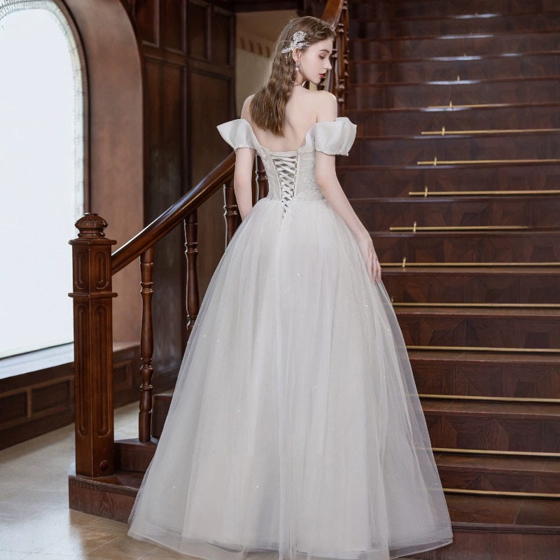 One Shoulder Light Wedding Dre - Photography Natural Lighting Basics recension och pris
