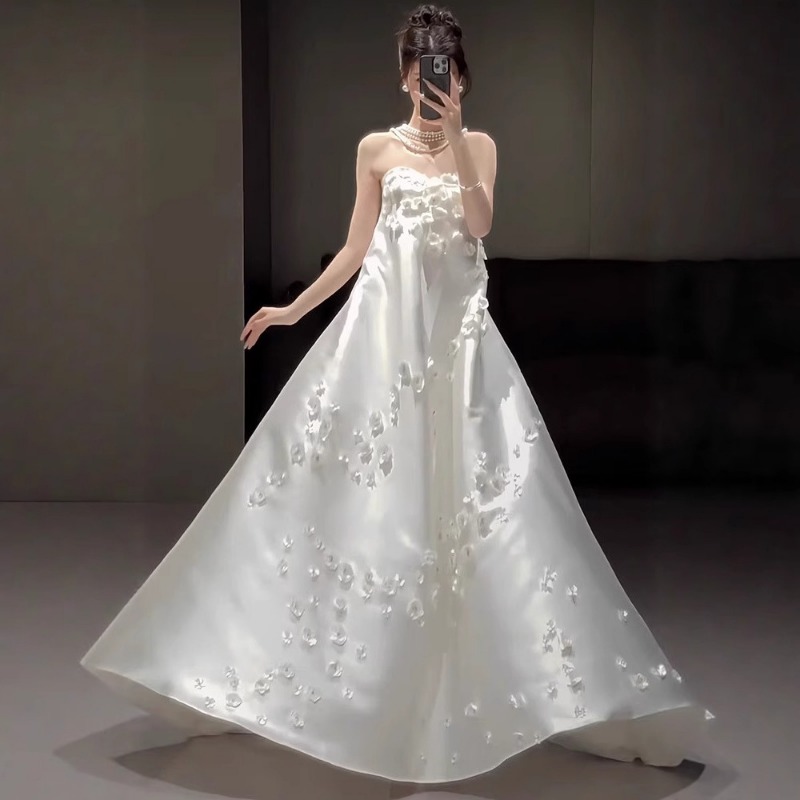 French Strapless Satin Wedding - Photography Natural Lighting Basics recension och pris