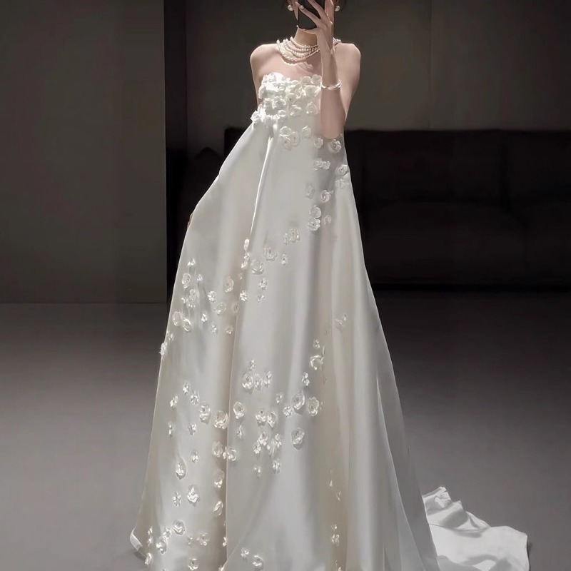 French Strapless Satin Wedding - Photography Natural Lighting Basics recension och pris
